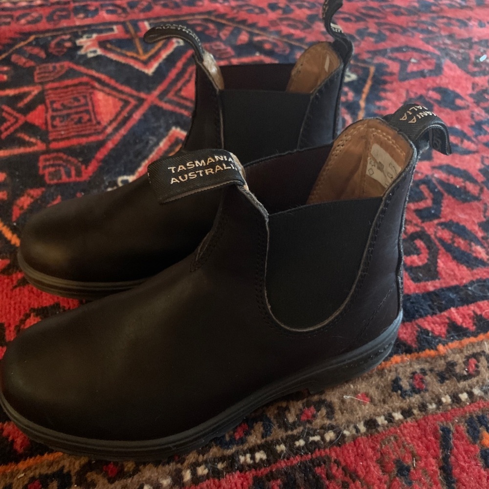 Women’s Blundstones